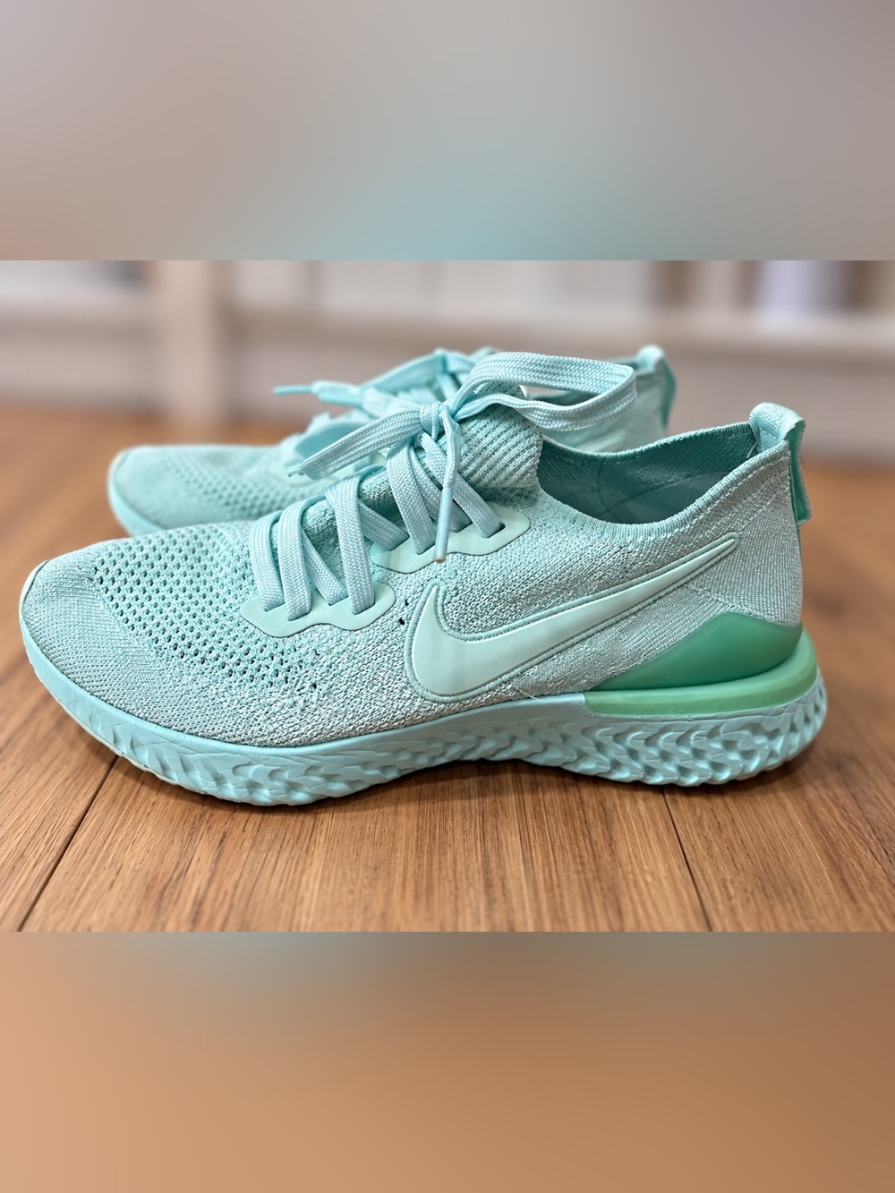 Nike Epic React Flyknit 2 Teal Tint Women’s Size 8.5 Running Shoes BQ8927-300